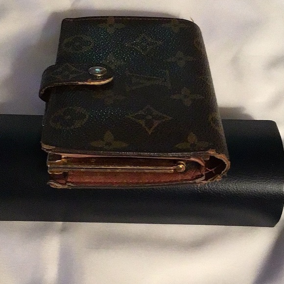 LV Valet. Middle Size. - Picture 5 of 5